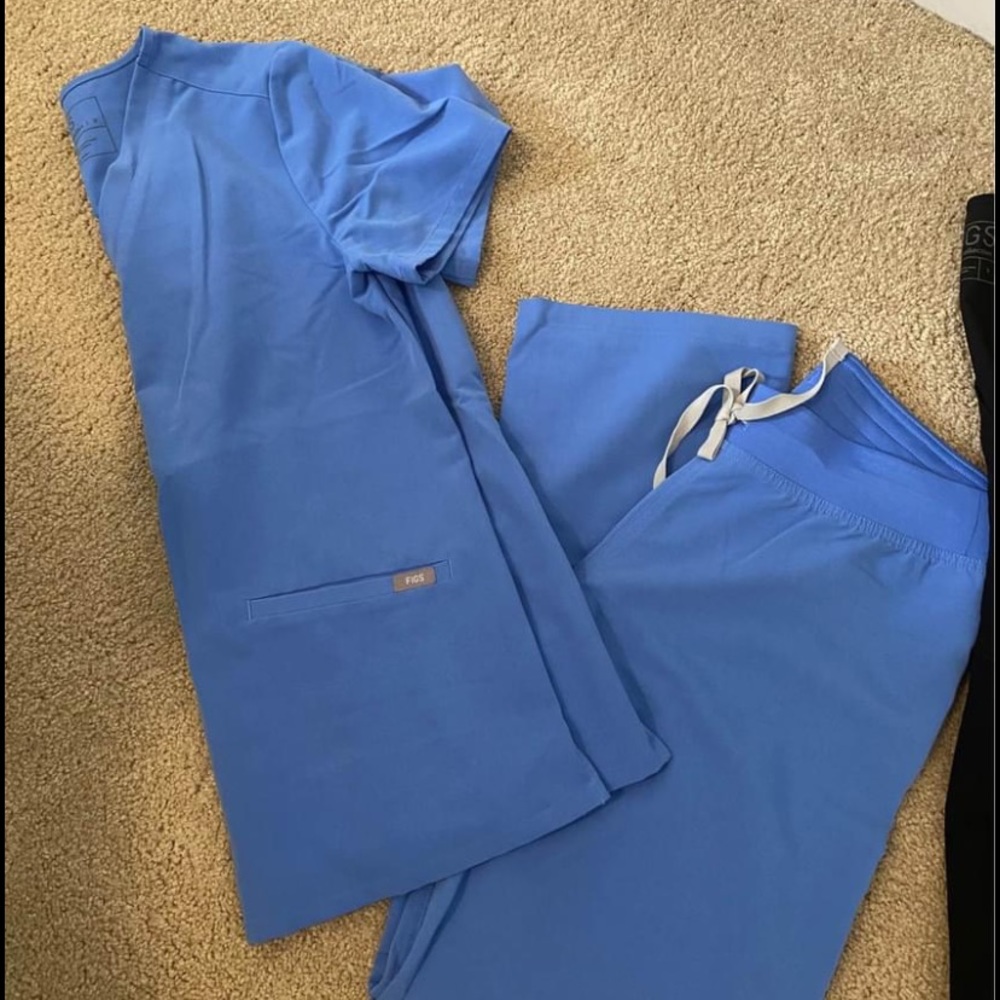 FIGS scrubs